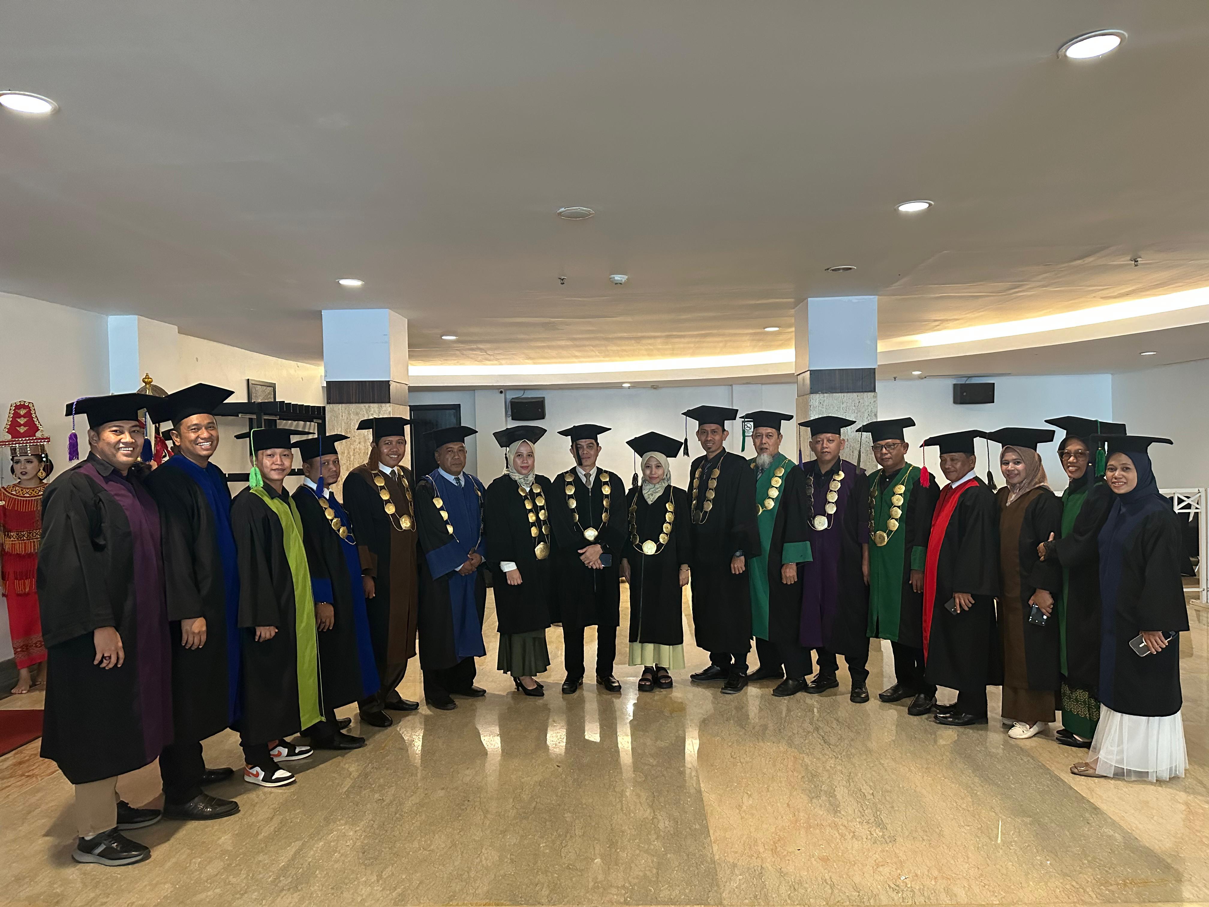 Foto Bersama Senat Universitas Tomakaka