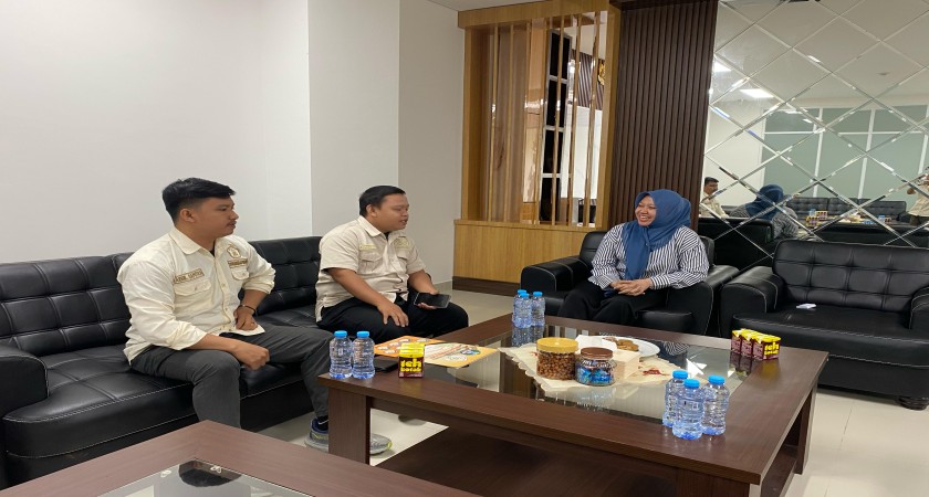 AUDIENS DAN SILATURAHMI KETUA YAYASAN TANRATUPATTANABALI DENGAN PIMPINAN DPRD PROVINSI SULAWESI BARAT